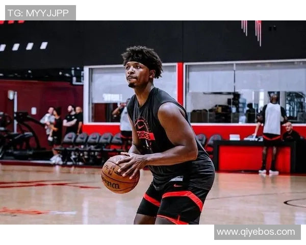 火箭队新赛季的又一难题!伊森忽然受伤,谁能代替他的方位?