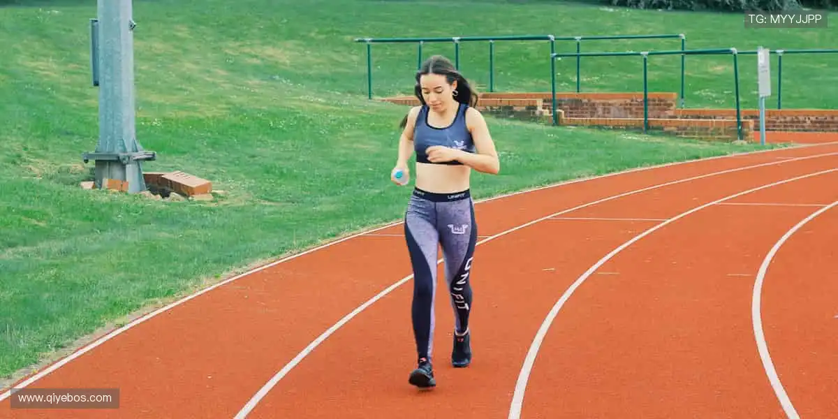 📱弹幕狂欢，实时互动！你的声音，让直播更有温度！